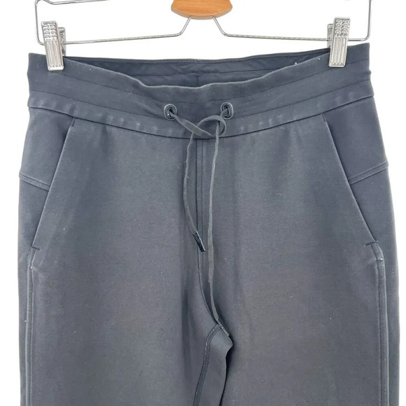 Lululemon On Track Jogger Black Solid Sweatpants Athleisure‎ Size 6 - Picture 2 of 11